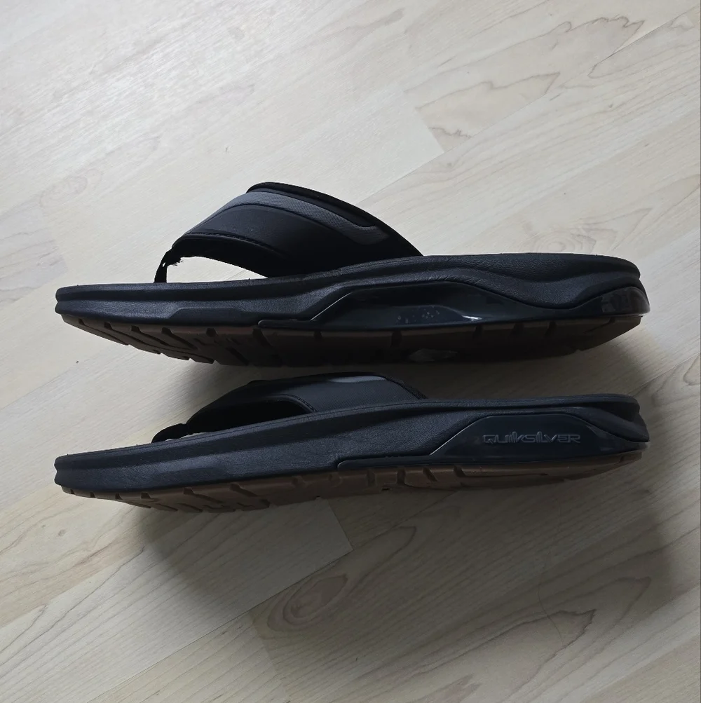 Quiksilver Mathodic Recovery Flip Flops Size 12